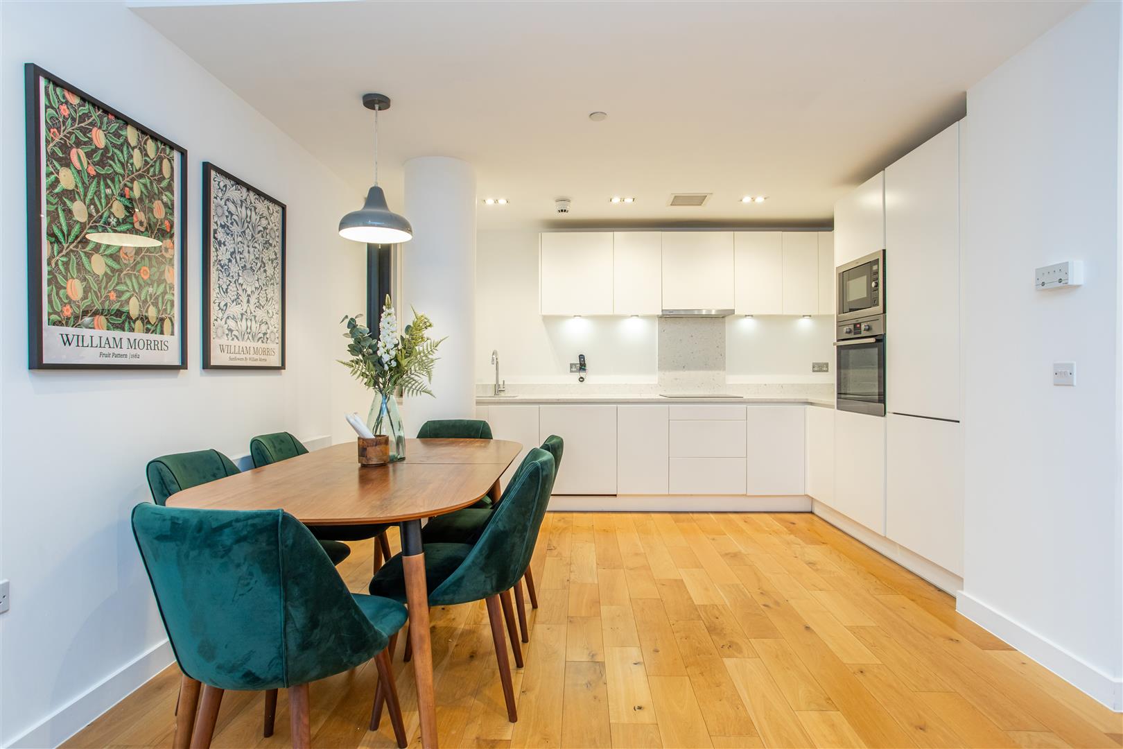 2 bed property in Cadmium Square, Bethnal Green